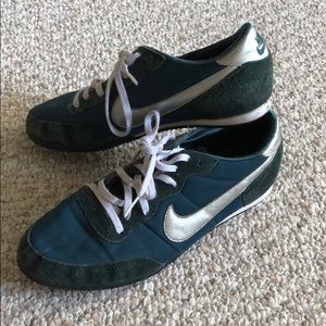 Nike Casual Emerald Sneakers